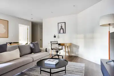 Image de Trendy Central Square 2br w/ Gym, nr T, by Blueground