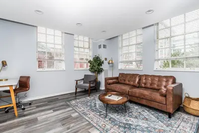 Image de Deluxe Charlestown 2br w/ In-Unit W/D, close to Dining, by Blueground