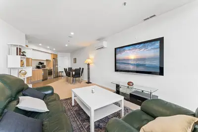 Image de Bright 1-Bed by Natural Reserves with Pool & Gym