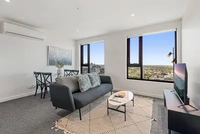 Image de 24th Floor 2-Bed Gem with View, Pool, Bbq & Gym
