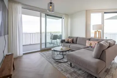Image de Vaste appartement juste au bord de l'eau