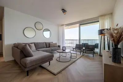 Image de Vaste appartement juste au bord de l'eau