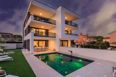 Image de Villa with heated pool, whirlpool, sea view - Traveler Reiseburo Krk Id 2402