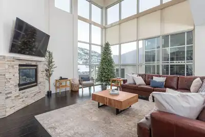 Image de The Lofts #9d - Ski-In/Out with Private Hot Tub