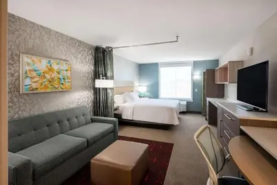 Image de Experience Modern Hospitality! Minutes from Sky Harbon Airport, Free Breakfast