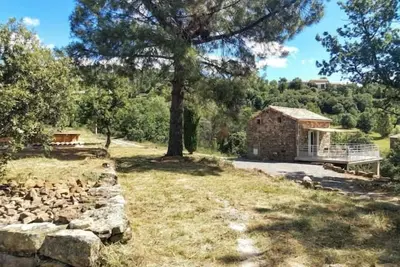 Image de Grangette en pleine la nature pour 2 adultes / 2 enfants avec Piscine et Jacuzzi