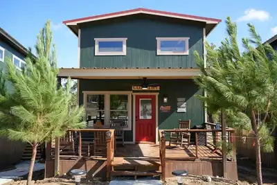 Image de Cabin 7 - Lake Bridgeport, Modern, Hot Tub, FirePit, Sauna