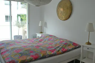 Image de 13. 2 bedroom apt, perfect location in Antibes near the harbor and the beach