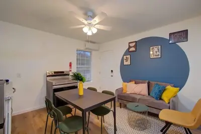 Image de Heart of Houston - 2-Bd/1-Ba w Kids Playground