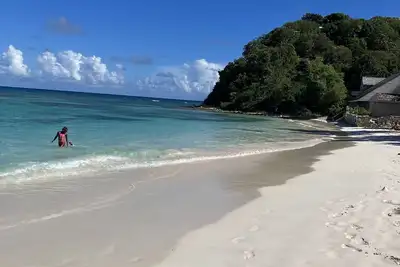 Caribbean Sun, Sand, Sea-Relax In The Peace and Quiet of Tropical Escape Villa!