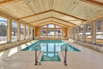 Image de Remodeled condo across from Navajo ski Slopes w/community pool/sap