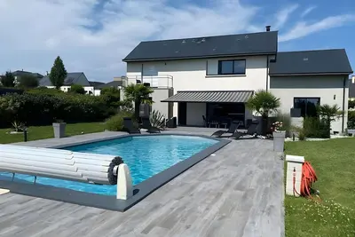 Image de Le Valentino - Piscine - Rêve au Mans