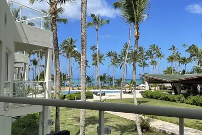 Image de Serene & Relaxing Beach Oasis ~ 3 Balconies ~ Pool