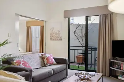 Image de Northbridge Escape: Poolside Comfort & WiFi