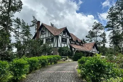 Image de Tudor Mountain Retreat