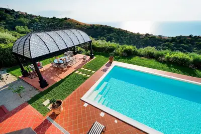 Maison de vacances privée avec piscine privée, climatisation, Wifi, Tv, terrasse, vue panoramique