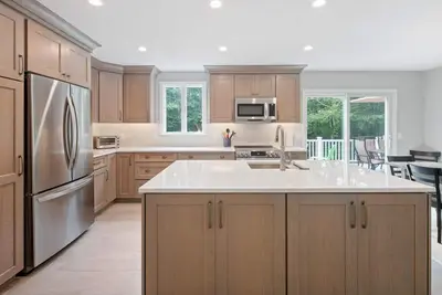 Image de New Listing 2024 Hawk`s Nest - Classy 5 bedroom with large backyard