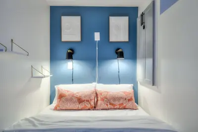 Image de Private | WiFi | Queen Bed | Tv | Desk | Cafe | Free Parking | Pickering Casino