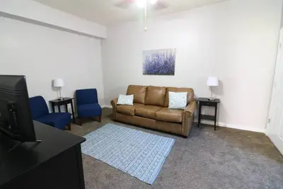 Image de Mins to mass Ave -Workspace, Smart Tv & Ac