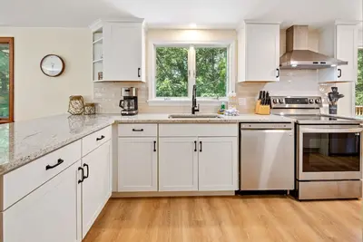 Lighthouse Landing - Newly Updated 5 Bedroom Home in Eastham