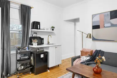Image de Studio 3 ~ 1 Bdrm Apartment, w/ Lounge Area