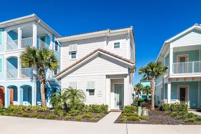 Image de Cozy Cottage with Private Pool near Disney with Margaritaville Resort & Island.