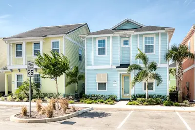 Image de Dreamy Cottage with Private Pool near Disney and Margaritaville Resort & Island.