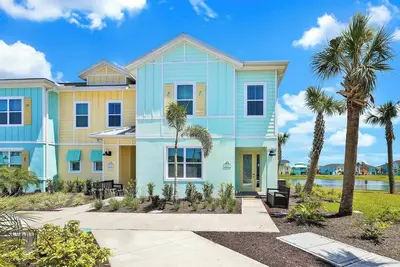 Image de Beautiful Waterfront Villa near Disney with Margaritaville Resort & Island H20.