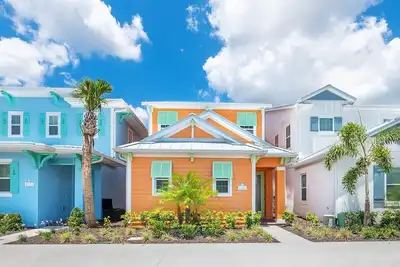 Image de Waters Edge Cottage near Disney with Margaritaville Resort & Island H20 Access.