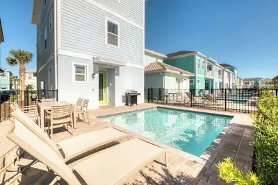 Image de Cozy Cottage with Private Pool near Disney with Margaritaville & Island H2o.