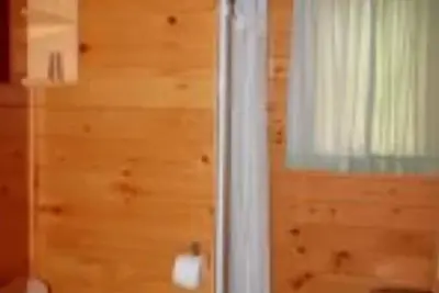 Image de Eddie’s Cabin