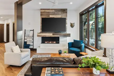 Image de Lakefront Community 1709 sqft. 3 bed, 2 bath home