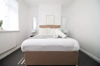 Image de Bristol Street (2 Br Free onsteet parkin)g