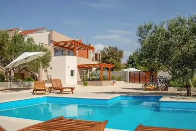 Image de Appartement confortable de 2 chambres à.