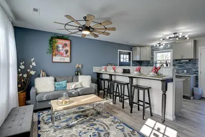 Image de Modern Mount Airy Hideaway w/ Private Backyard!