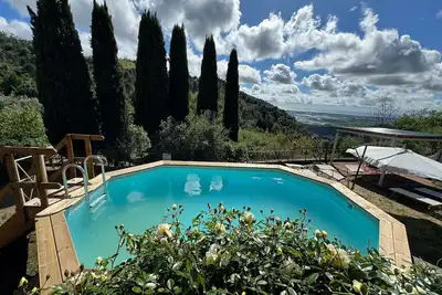 Image de Maison de vacances avec piscine privée, Wifi, Tv, terrasse, vue panoramique, près de Lucques