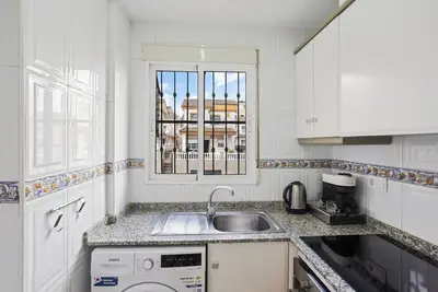 Image de Appartement 'St James Hill' avec piscine partagée, terrasse privée et Wi-Fi