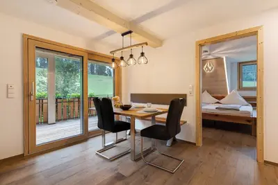 Image de Appartement \"Bergluft\" avec vue sur les montagnes, jardin partagé et Wi-Fi