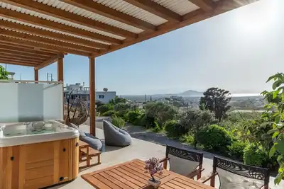 Appartement 'The Diamond Of Naxos' avec vue sur la mer, Wi-Fi et climatisation