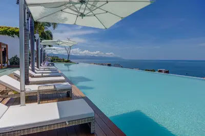 Image de Designer SoHOPV w/th Ocean Views