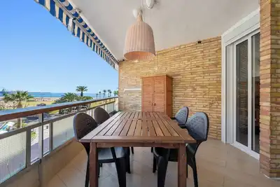 Image de Appartement 'Tirreno 304' avec vue sur la mer, terrasse privée et Wi-Fi