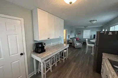 Cozy Cottage steps from the beach small pet friendly