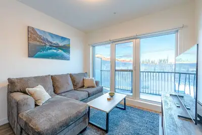 Image de Modern 2br Condo w/ Mts. View