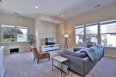 Image de Marvelous San Jose 3br w/ Backyard, nr Tech Companies, by Blueground