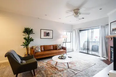 Image de Amazing Newark 2br w/ Balcony & A/C, near Farmers Market, by Blueground