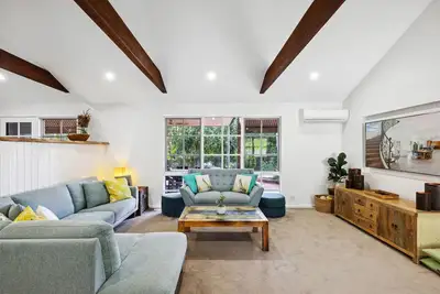Image de Spacious 4-Bed Hinterland Luxury Escape with Pool