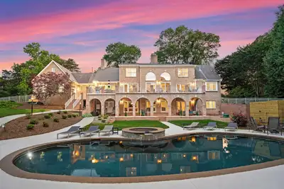 Image de Shoreway Cove by AvantStay | Waterfront, Pool, Dock