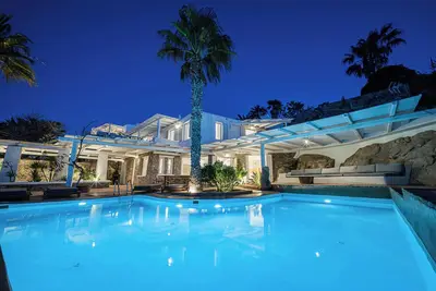 Sanarte villa 4, 4br w/private pool and sea view!
