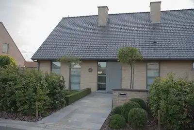 Image de \"villa Westhoek\", Spacious & Stylish 4 Bedroom Villa for 8 People Near Ypres