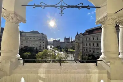 Image de Apartment with a high in-height and a magnificent view!